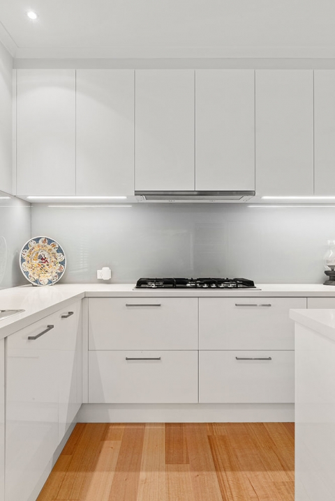 Aspendale Gardens- 2 Pac low gloss finish on cabinetry